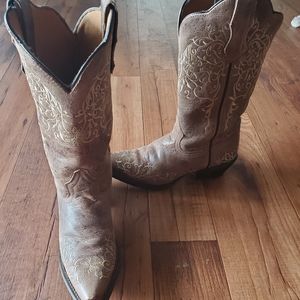 Laredo embroidered western boot/cowboy boot